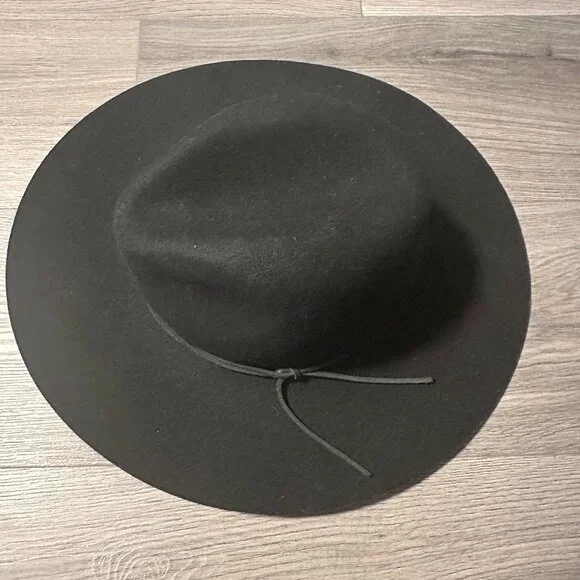 Phenix Black Wool Hat with Leather Trim - Adjustable - Picture 8 of 8